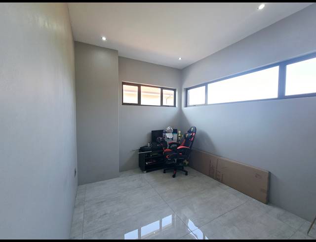 5 BEDROOM HOUSE TO LET IN HILLTOP PRIVATE ESTATE